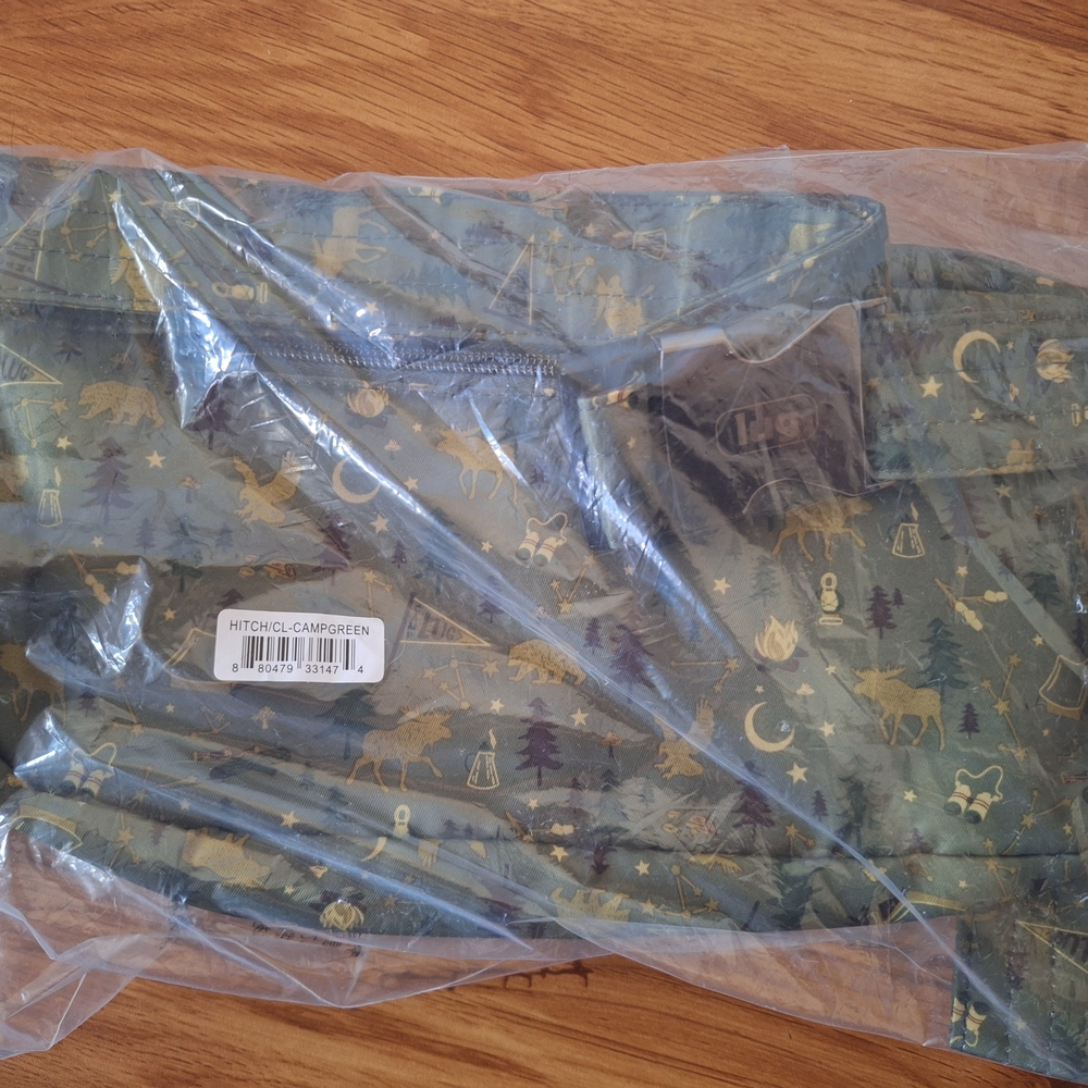 Lug - Hitch Belt Bag in Camp Green - Picture 4 of 9